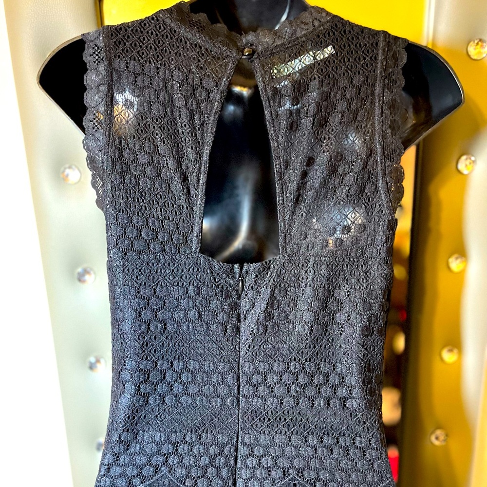 Black Tie Sassy Sheath Fitted Dress - Picture 2 of 3